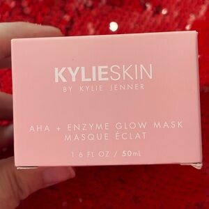 KYLIE SKIN GLOW MASK